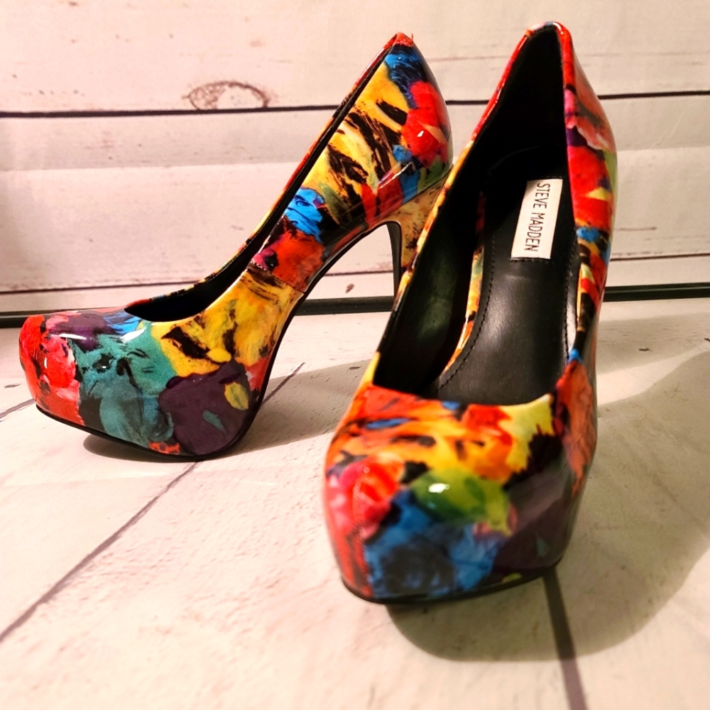 STEVE MADDEN "NALA" PLATFORM HEELS - Picture 1 of 9